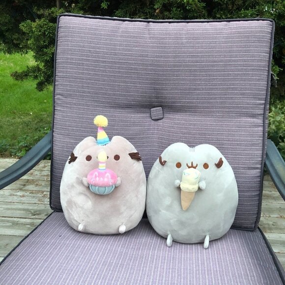 Pusheen Cupcake Stuffed Animal Cat - Picture 3 of 3